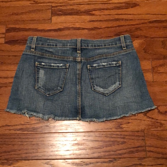 3/$33 A’GACI Too Jean Micro Skirt Size S - Picture 3 of 6